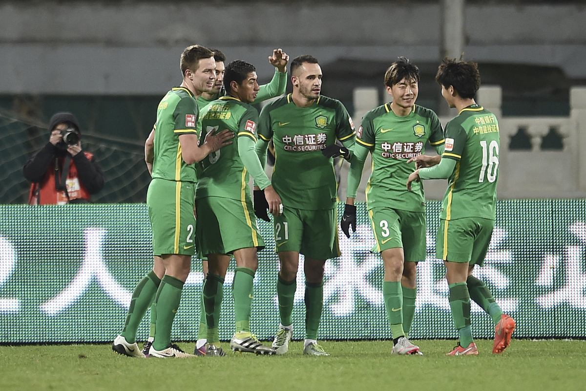 国安主场胜对手积分领先，球队备战中期赛事的简单介绍